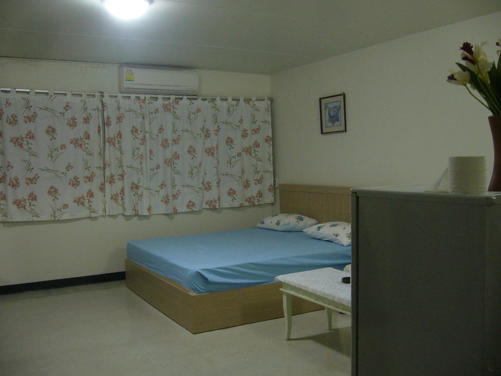 Dmk Don Mueang Airport Guest House Пак Крет Стая снимка